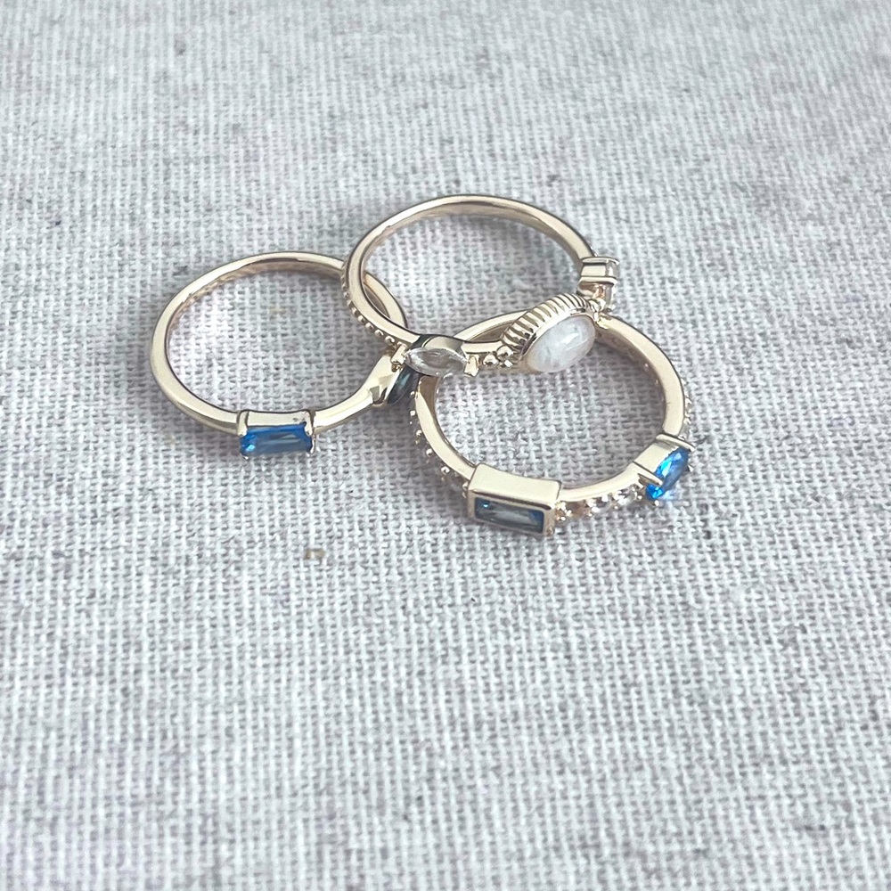 Awe Inspired Oracle Stacking Ring Set, Size 6 - Picture 6 of 9